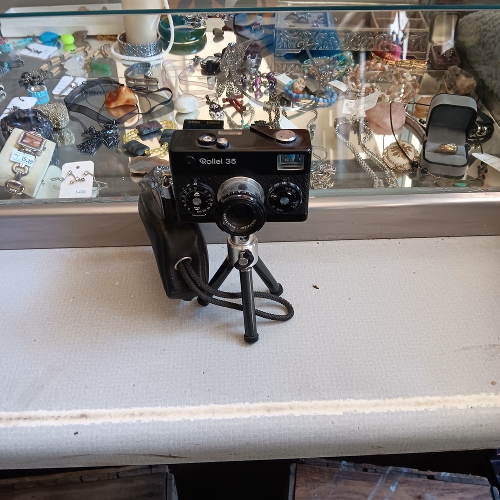 35 Black Film Camera